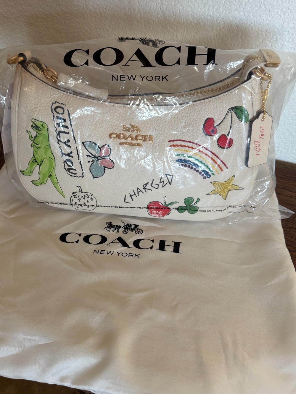 NWT Authentic Coach Teri Shoulder Bag with Sketch Print. Leather.